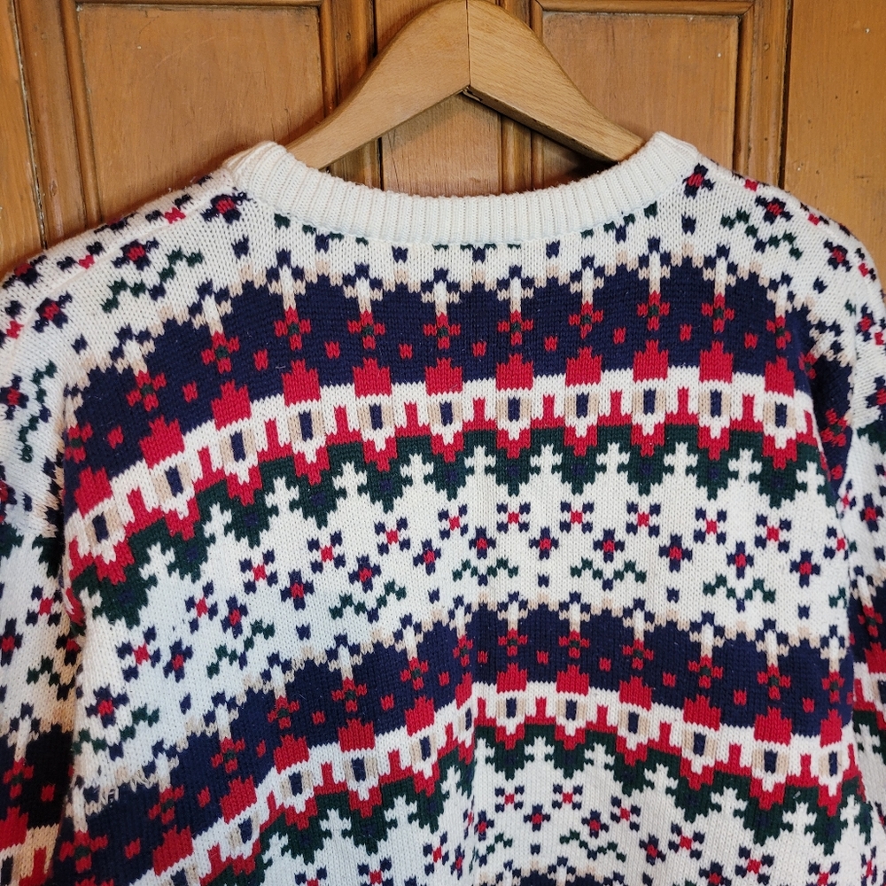 Northern Reflections Men’s Christmas Sweater - Picture 9 of 10
